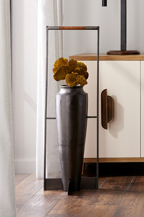 Tote Metal & Wood Vase